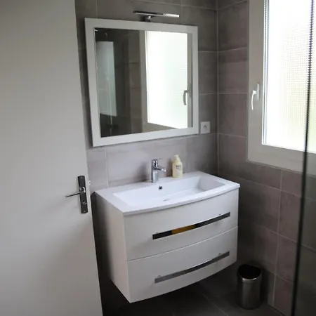 아파트 Spacious With Balcony And Sea View *