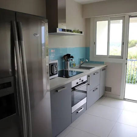 Spacious With Balcony And Sea View 아파트 앙티브